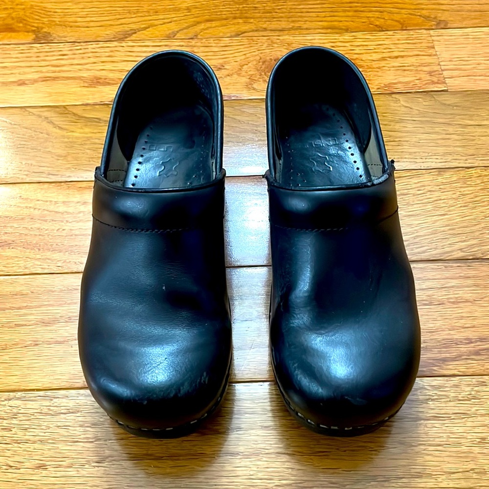 Women’s Dansko Nursing Clogs - Good Condition - Size 36